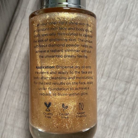 PÜR Crystal Clear Iconic Glow Illuminating Face & Body Dry Oil - Limited Edition - Picture 9 of 9